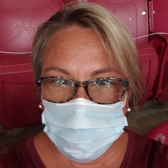 Meet your Posher, Amy - Picture 1 of 1